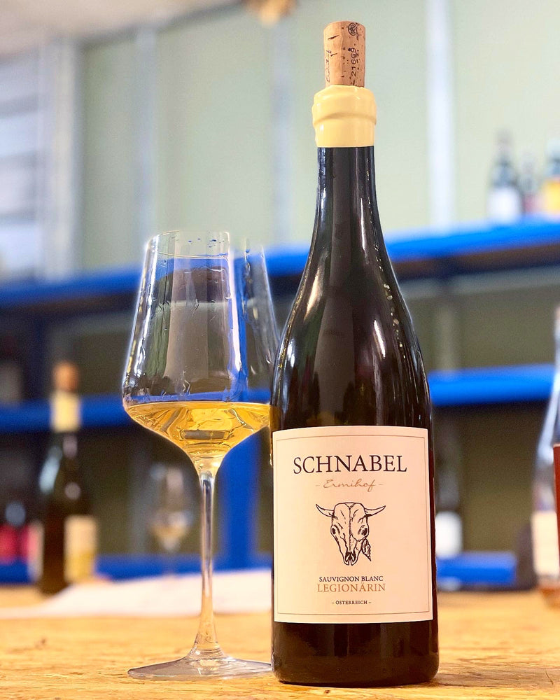 Legionar 2021 is a natural wine crafted by Schnabel, in the Styria region in Austria. This white wine is made with Sauvignon Blanc grapes.