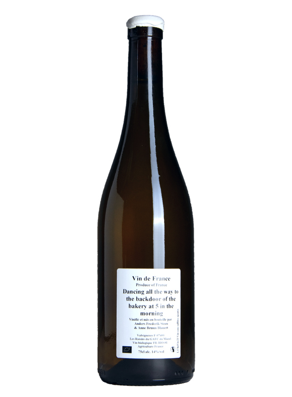 Dancing all the way to the backdoor of the bakery | Natural Wine by Anders Frederik Steen.