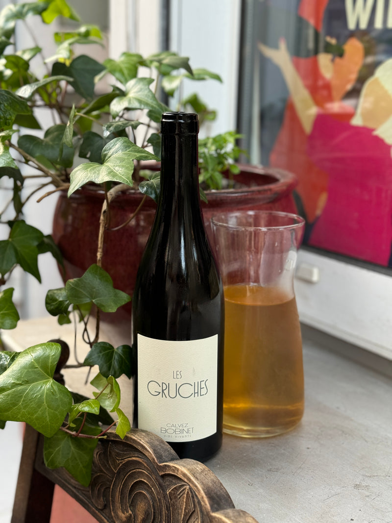 Les Gruches 2021 is a natural wine crafted by Domaine Bobinet