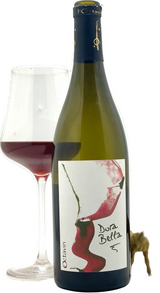 A bottle of l'Octavin Dora Bella red wine 